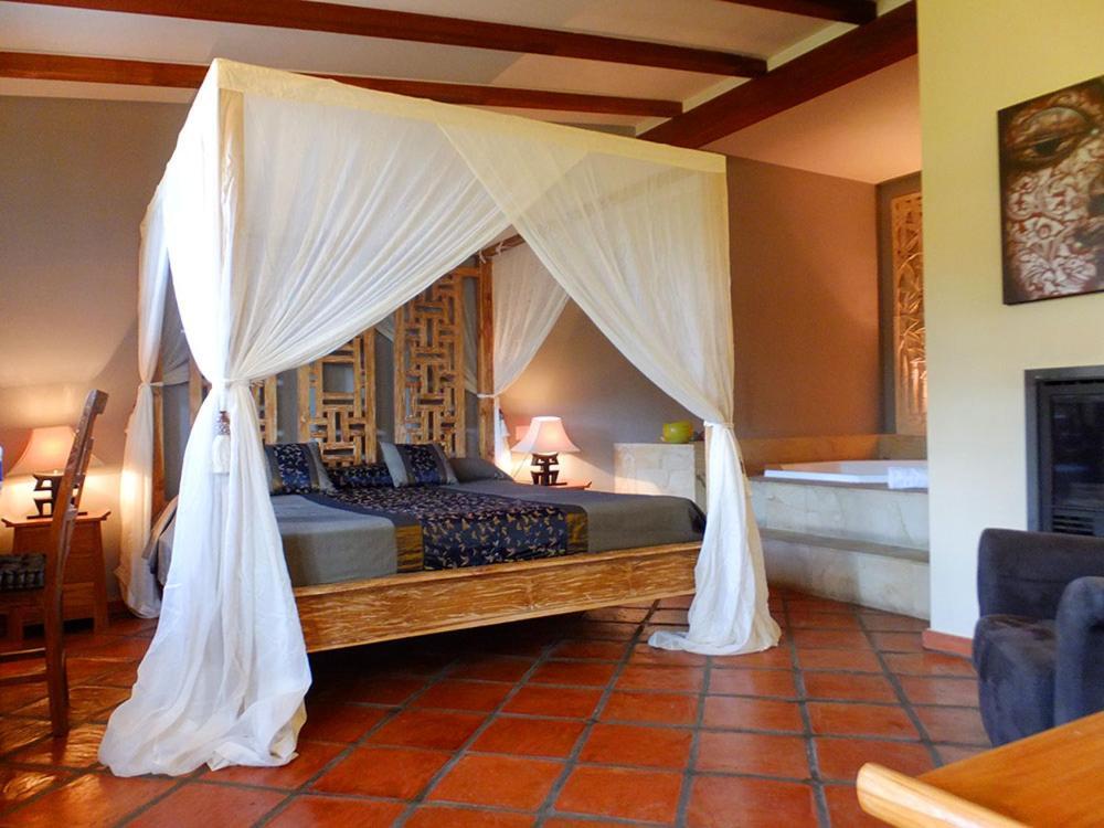 Masia Durba Hotel Castellnovo Екстериор снимка